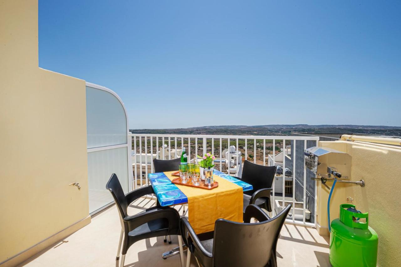 Summer Breeze Apartment With Panoramic Terrace - By Getawaysmalta Mellieħa Esterno foto