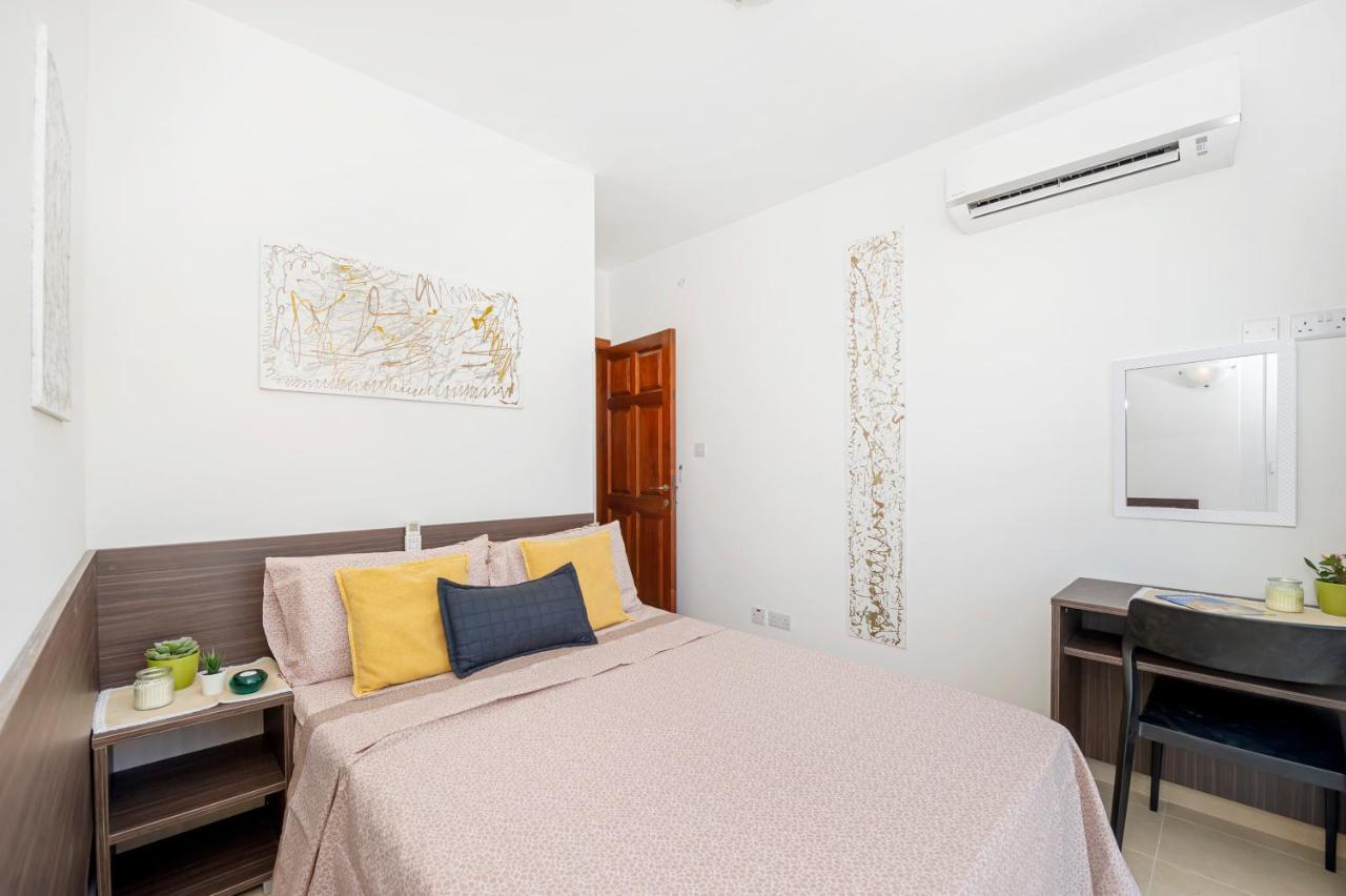 Summer Breeze Apartment With Panoramic Terrace - By Getawaysmalta Mellieħa Esterno foto