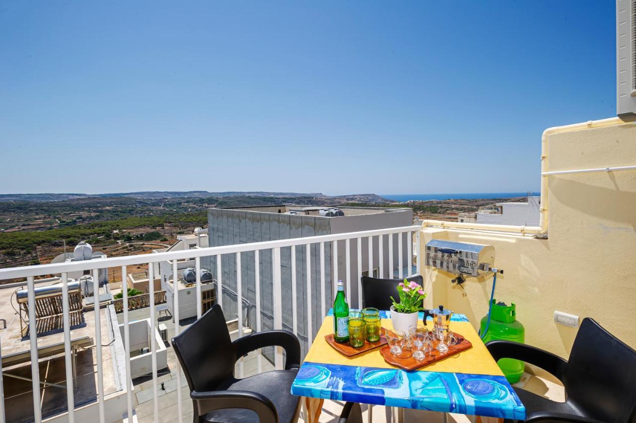 Summer Breeze Apartment With Panoramic Terrace - By Getawaysmalta Mellieħa Esterno foto