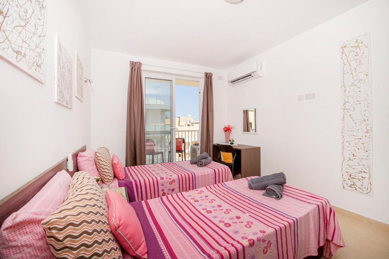 Summer Breeze Apartment With Panoramic Terrace - By Getawaysmalta Mellieħa Esterno foto
