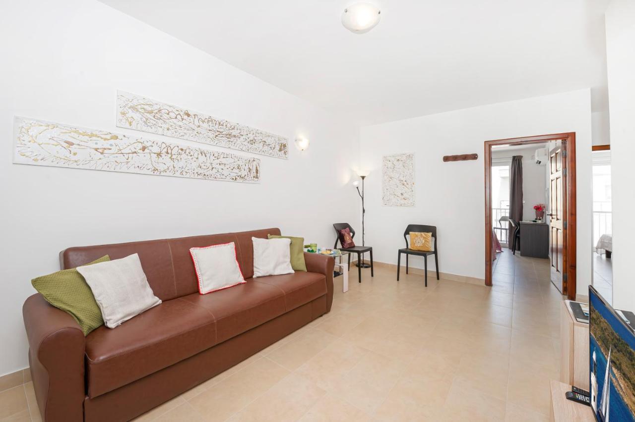 Summer Breeze Apartment With Panoramic Terrace - By Getawaysmalta Mellieħa Esterno foto