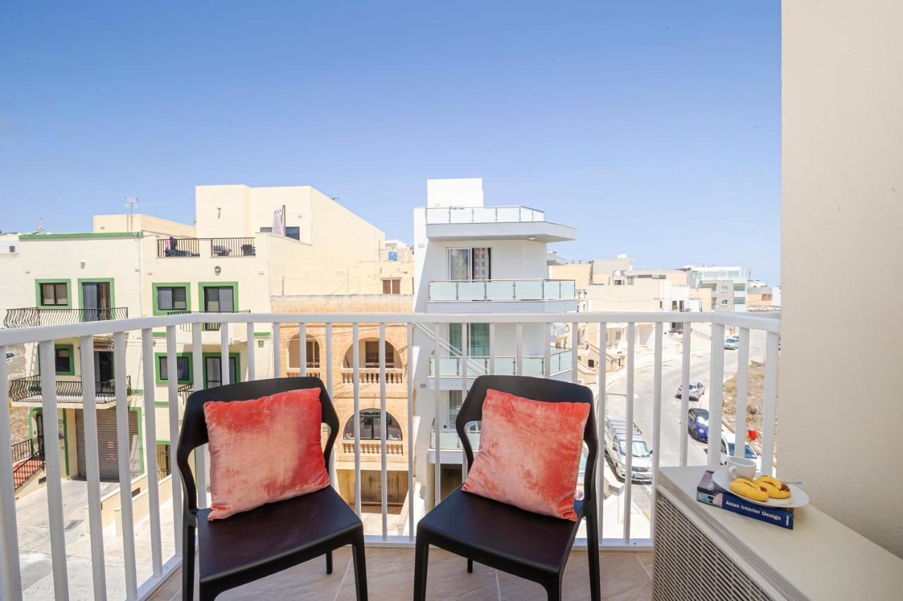 Summer Breeze Apartment With Panoramic Terrace - By Getawaysmalta Mellieħa Esterno foto