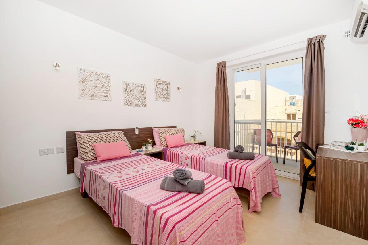 Summer Breeze Apartment With Panoramic Terrace - By Getawaysmalta Mellieħa Esterno foto