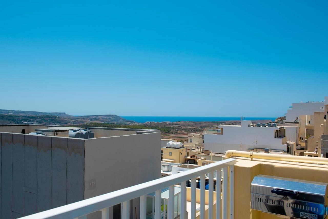 Summer Breeze Apartment With Panoramic Terrace - By Getawaysmalta Mellieħa Esterno foto