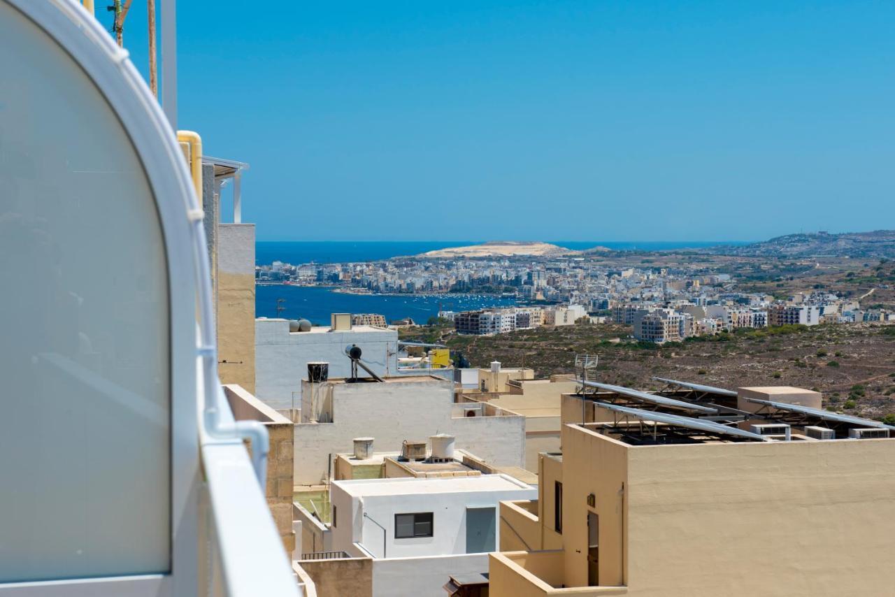 Summer Breeze Apartment With Panoramic Terrace - By Getawaysmalta Mellieħa Esterno foto